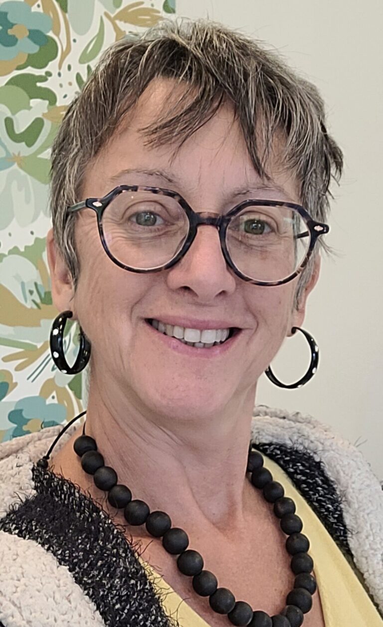 Catherine Devignard Bazus, hypnopraticienne et formatrice en développement personnel.