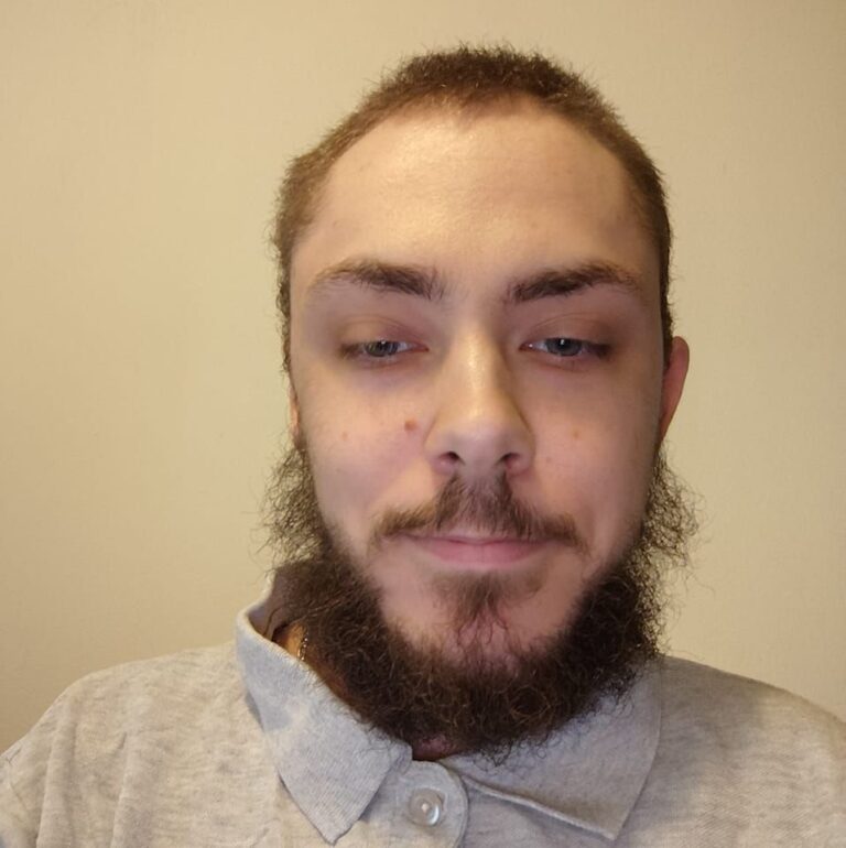 Anthony Barget, praticien en soins énergétiques, hypnose et développement personnel à Toulouse.