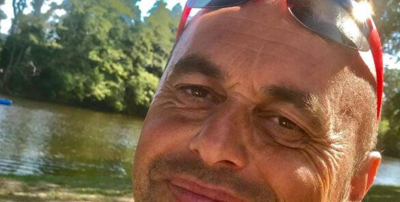 Alban Roussel, expert en hypnose quantique et astrologie à Vichy et Sanary-sur-Mer.