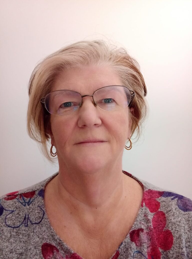 Christine Goossens, praticienne en hypnose et déprogrammation émotionnelle basée à Andenne.