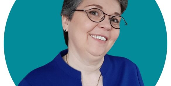 Portrait de Julie Lamarque, praticienne spécialisée en libération des mémoires cellulaires à Wavre.