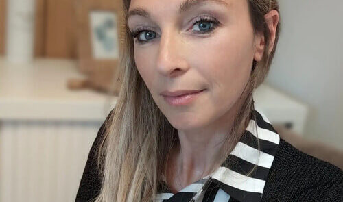 Marine Forissier, praticienne en soins énergétiques à Saint-Léger, Re-NouvÔ, lithothérapie et guidances en ligne.